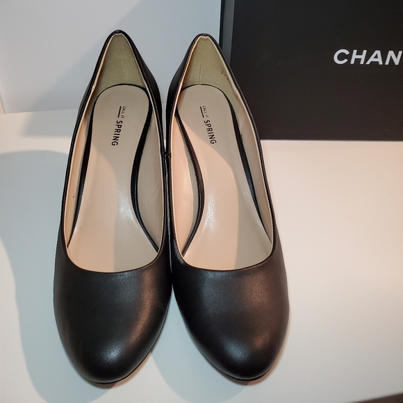 Call it Spring Heels - Picture 3 of 3